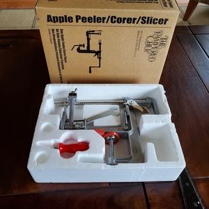 Pampered Chef Apple/Peeler/Corer/Slicer w/Stand